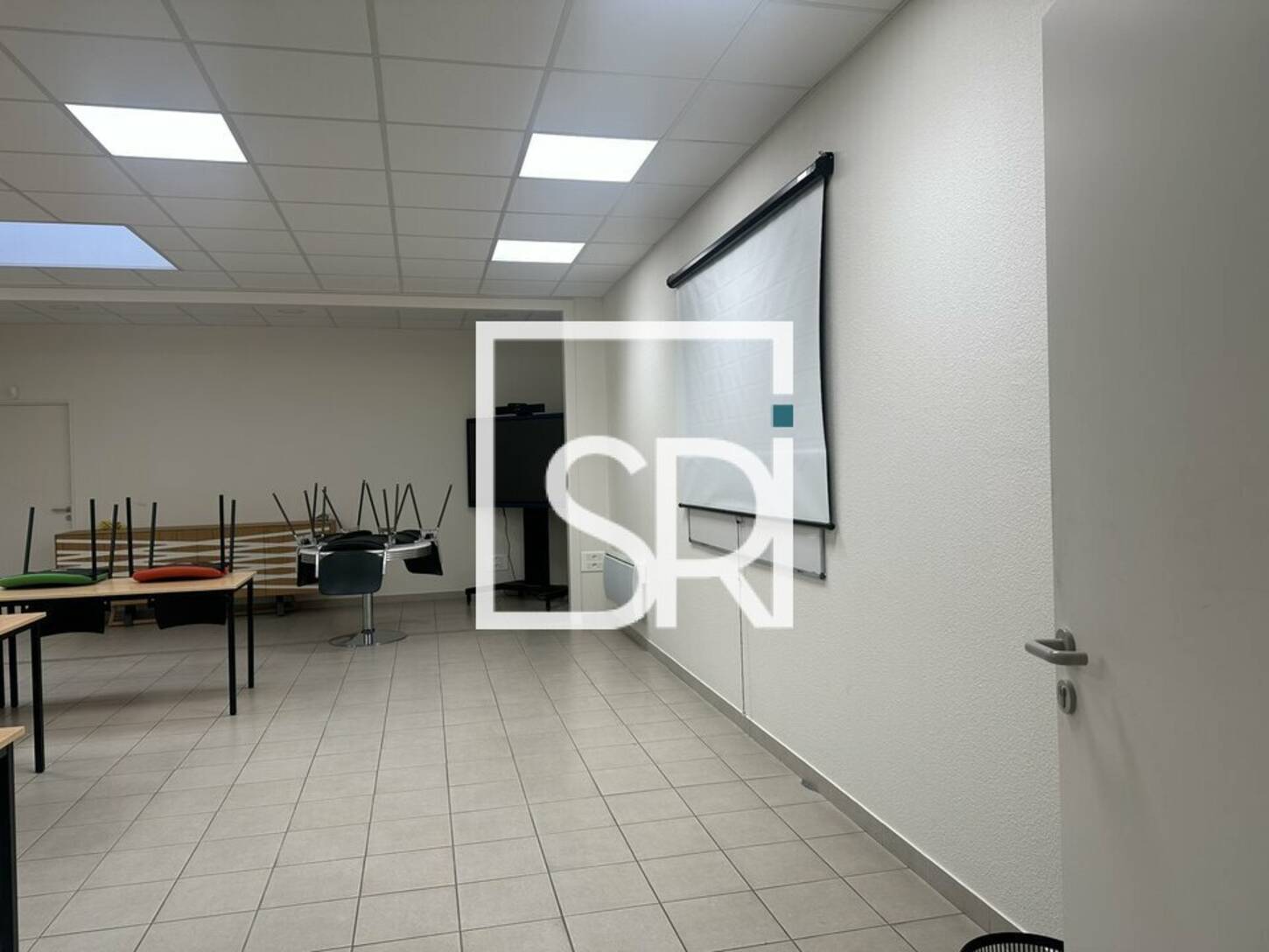 REXIM - Bureau - Allier - Creuzier-le-Neuf - 2