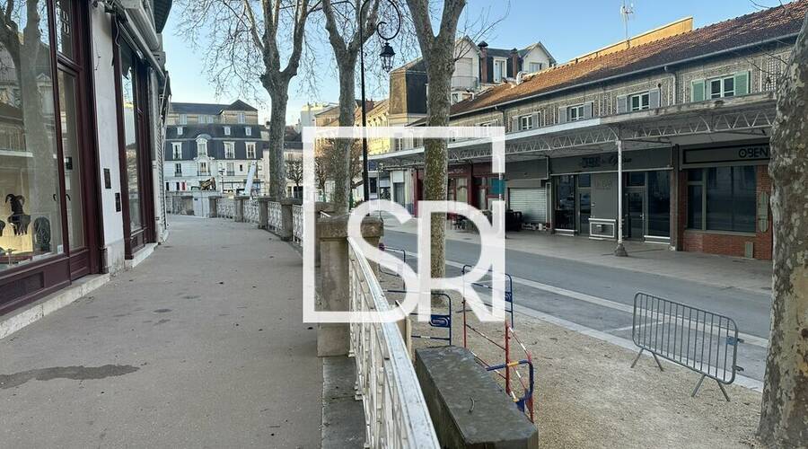 REXIM - Local commercial - Allier - Vichy - 1