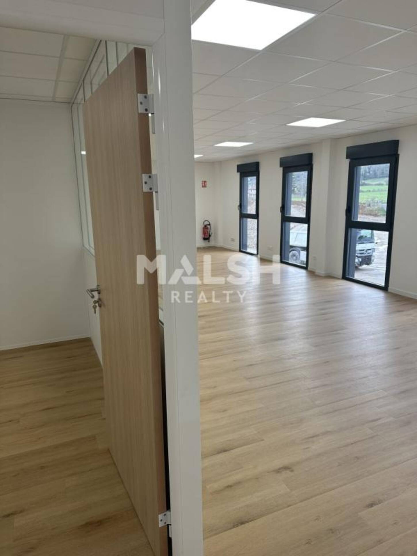 REXIM - Bureau - Isère - Heyrieux - 2