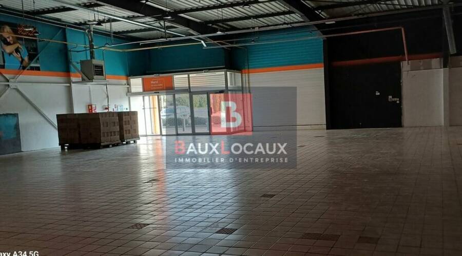 REXIM - Local commercial - Gard - Saint-Gilles - 1