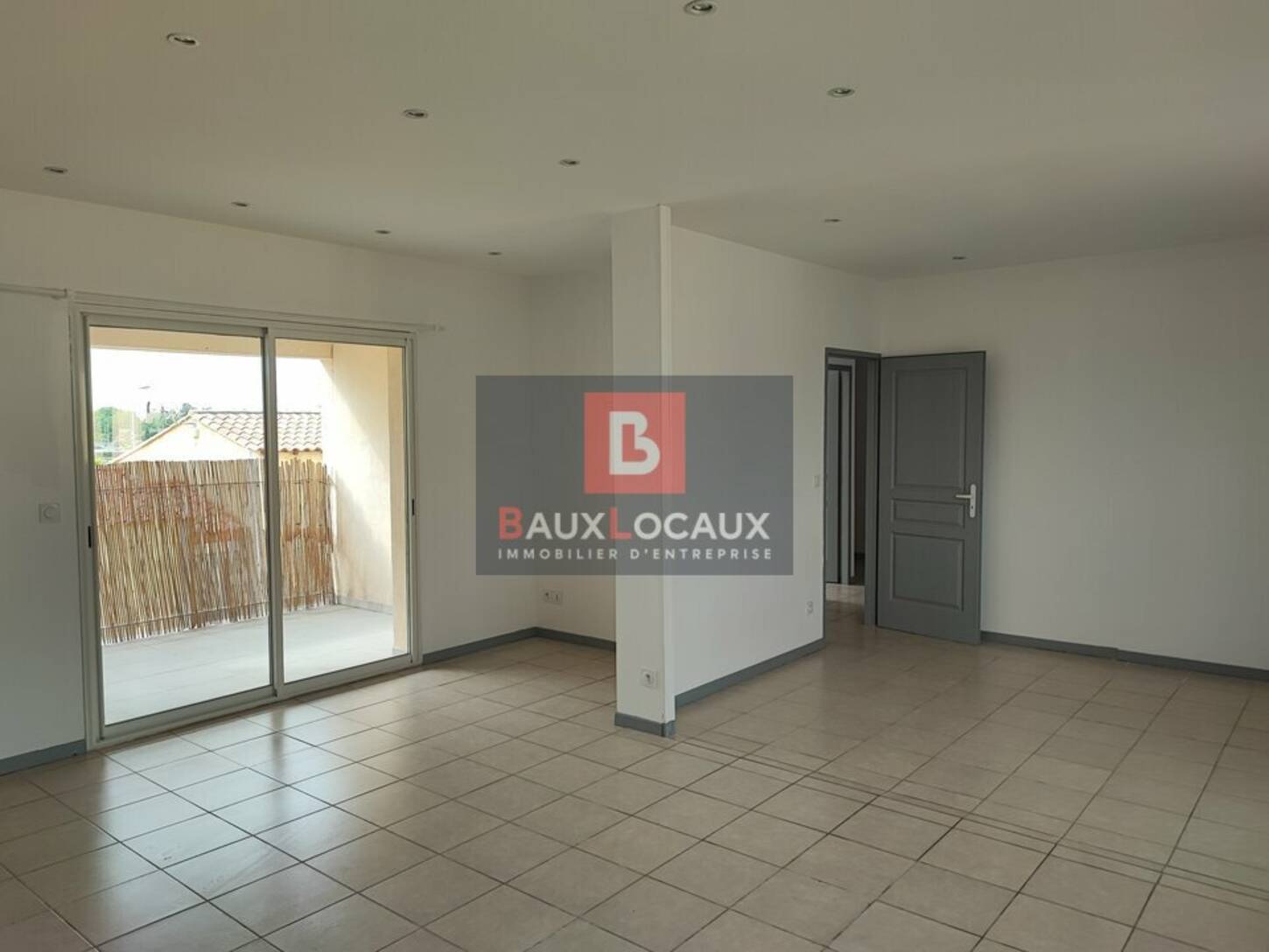 REXIM - Bureau - Bouches-du-Rhône - Istres - 2