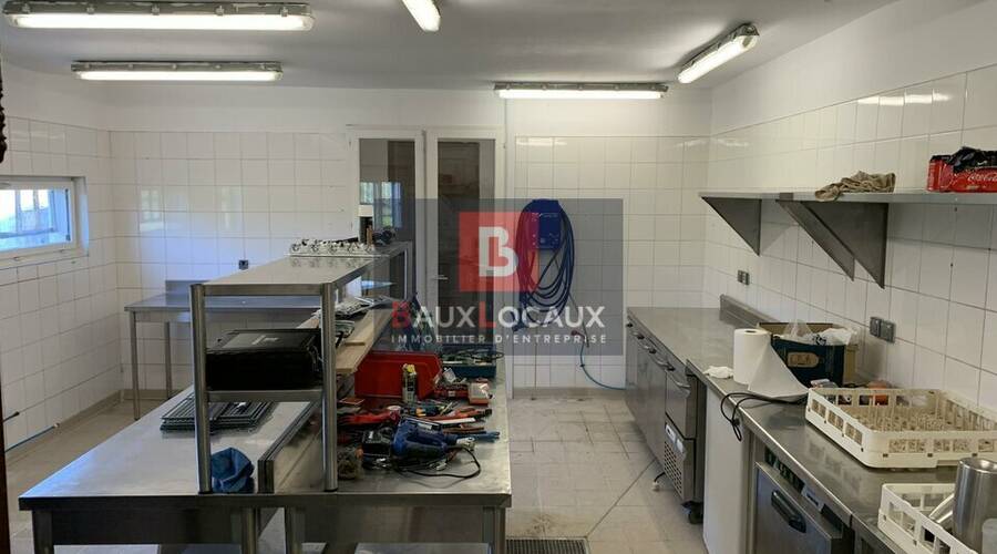 REXIM - Local d'activités - Bouches-du-Rhône - Arles - 1