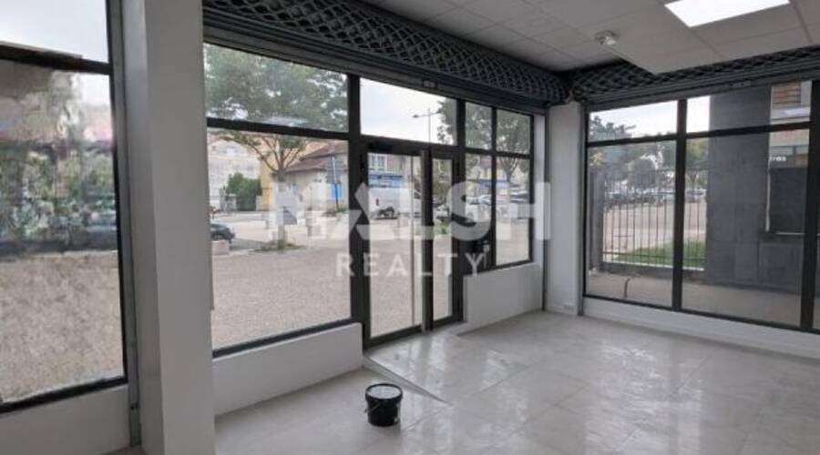 REXIM - Local commercial - Rhône - Sathonay-Camp - 2