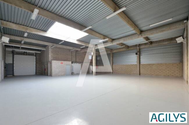 REXIM - Entrepôt - Saint-Thibault-des-Vignes - 1