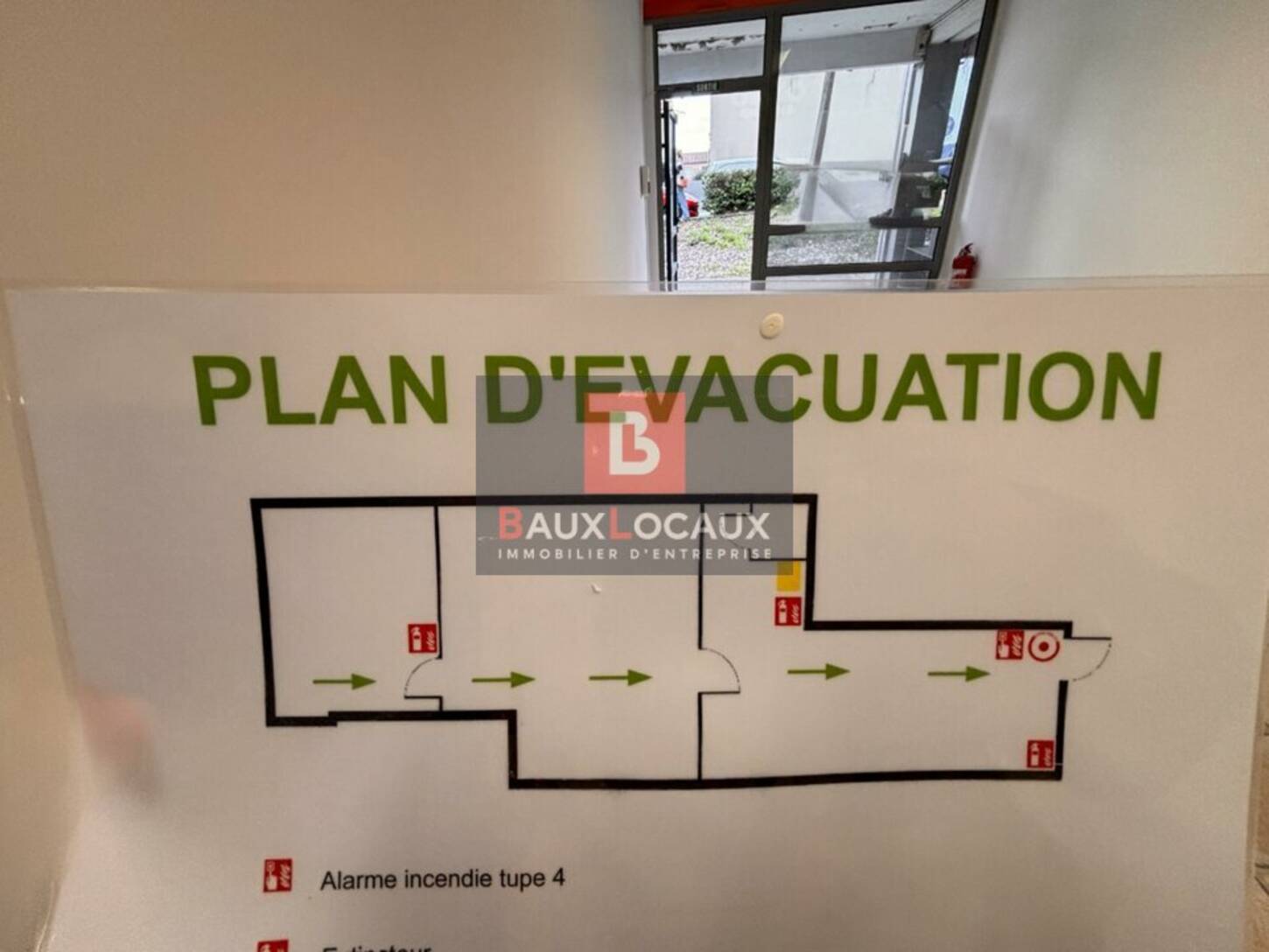 REXIM - Local commercial - Gard - Les Angles - 2