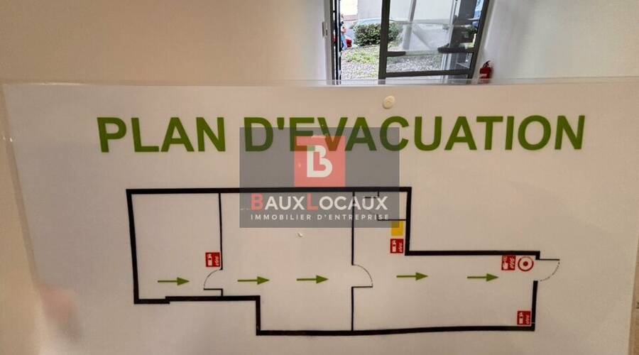 REXIM - Local commercial - Gard - Les Angles - 2