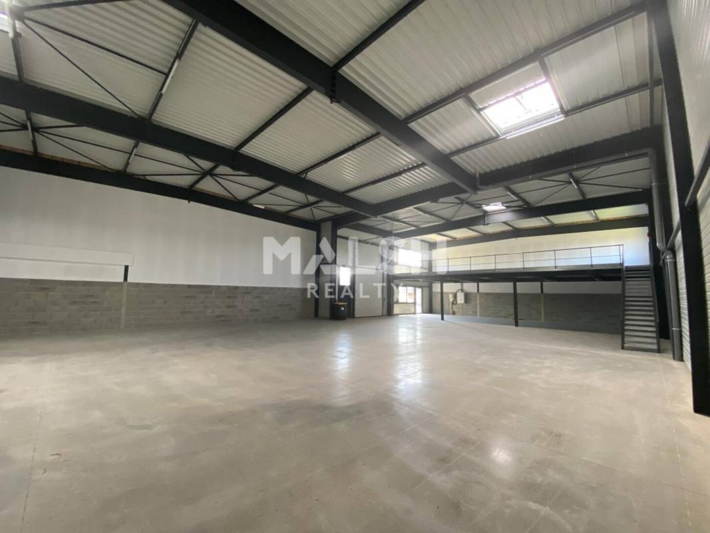 REXIM - Local d'activités - Ain - Frans - 2