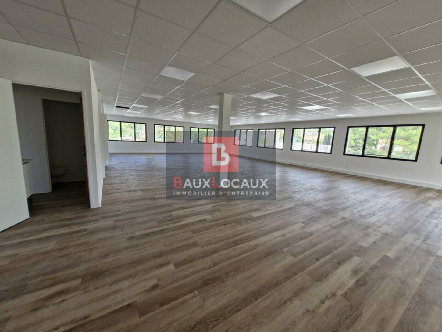 REXIM - Bureau - Bouches-du-Rhône - Éguilles - 2