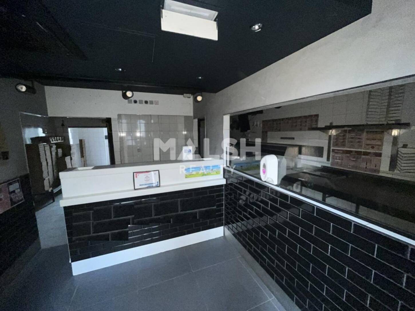 REXIM - Local commercial - Rhône - Saint-Genis-Laval - 2